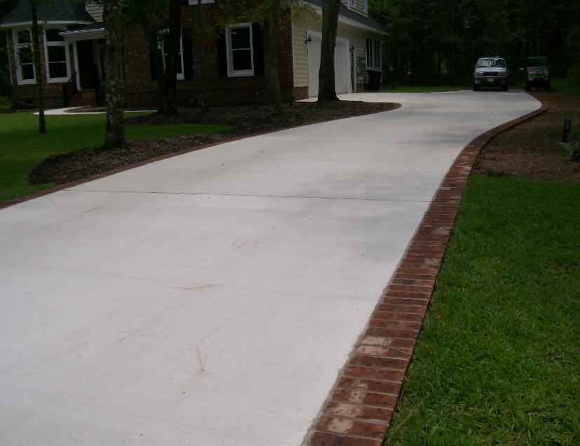 monolithic boder with pavers